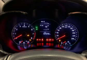 Подержанный автомобиль Kia Cerato Sedan 2013 года (11 фото)