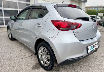 Подержанный автомобиль Mazda 2 Hatchback 2020 года (7 фото)