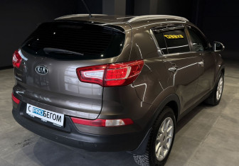 Подержанный автомобиль Kia Sportage 2010 года (5 фото)