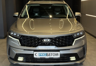 Подержанный автомобиль Kia Sorento 2021 года (3 фото)
