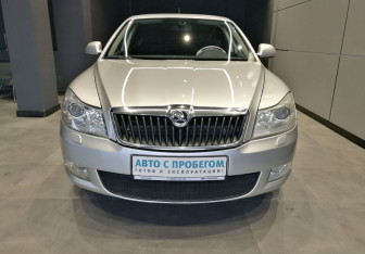 Подержанный автомобиль Skoda Octavia Liftback 2010 года (2 фото)