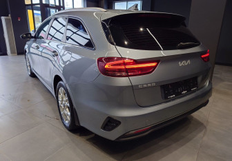 Подержанный автомобиль Kia Ceed Wagon 2021 года (5 фото)