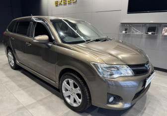 Подержанный автомобиль Toyota Corolla Wagon 2013 года (4 фото)