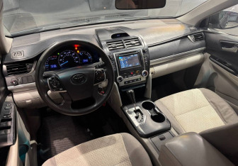 Подержанный автомобиль Toyota Camry Sedan 2013 года (8 фото)