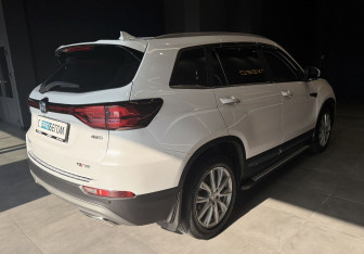 Подержанный автомобиль Changan CS75 2020 года (5 фото)