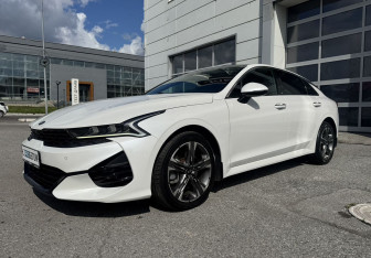 Подержанный автомобиль Kia K5 2021 года (2 фото)