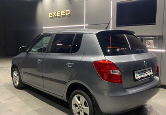 Подержанный автомобиль Skoda Fabia Hatchback 2012 года (4 фото)