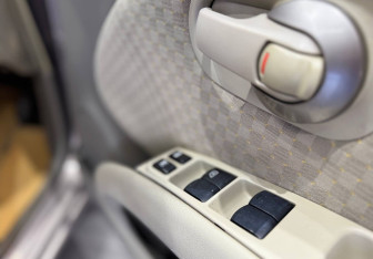 Подержанный автомобиль Nissan March Hatchback 2007 года (14 фото)