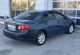 Подержанный автомобиль Toyota Corolla Sedan 2007 года (5 фото)