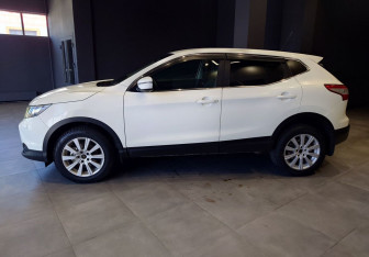 Подержанный автомобиль Nissan Qashqai 2015 года (4 фото)