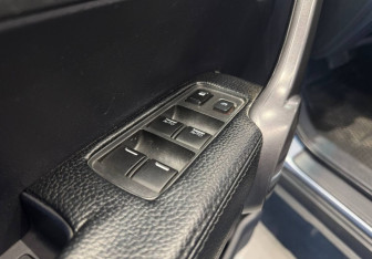 Подержанный автомобиль Honda CR-V 2008 года (12 фото)