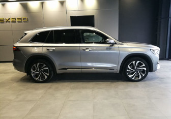 Подержанный автомобиль Geely Monjaro 2023 года (8 фото)