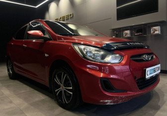 Подержанный автомобиль Hyundai Solaris Sedan 2012 года (2 фото)