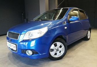 Подержанный автомобиль Daewoo Gentra Hatchback 2009 года (2 фото)