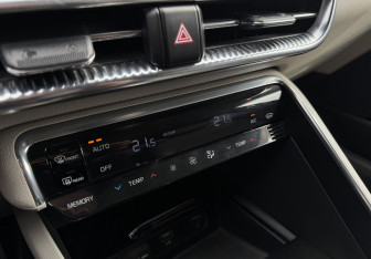 Подержанный автомобиль Kia K5 2020 года (15 фото)