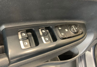 Подержанный автомобиль Kia Rio Sedan 2019 года (12 фото)