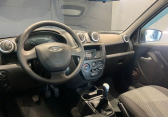 Подержанный автомобиль LADA (ВАЗ) Granta Liftback 2017 года (11 фото)