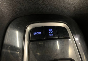 Подержанный автомобиль Toyota Corolla Sedan 2019 года (16 фото)