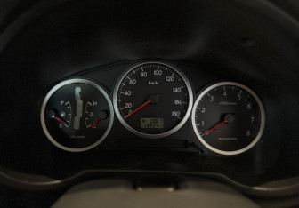 Подержанный автомобиль Subaru Impreza Wagon 2001 года (12 фото)
