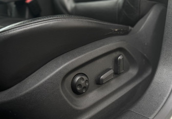 Подержанный автомобиль Volkswagen Tiguan 2012 года (14 фото)