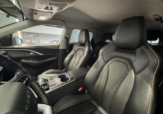 Подержанный автомобиль Omoda C5 2022 года (12 фото)