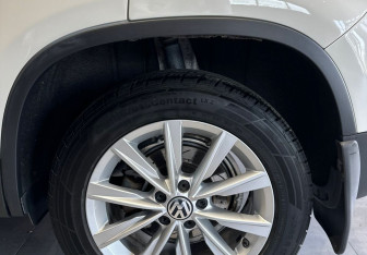 Подержанный автомобиль Volkswagen Tiguan 2013 года (12 фото)