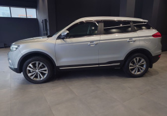 Подержанный автомобиль Geely Atlas 2021 года (2 фото)