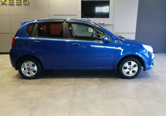 Подержанный автомобиль Daewoo Gentra Hatchback 2009 года (7 фото)