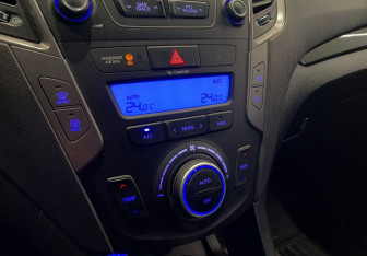 Подержанный автомобиль Hyundai Santa Fe 2014 года (11 фото)