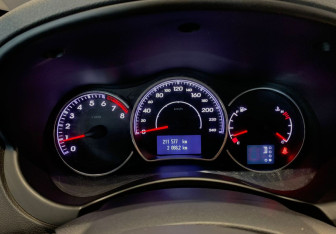 Подержанный автомобиль Renault Koleos 2012 года (12 фото)