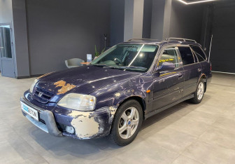 Подержанный автомобиль Honda Orthia 1996 года (4 фото)