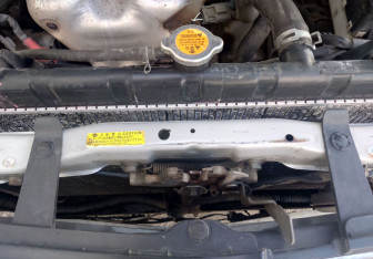 Подержанный автомобиль Nissan Sunny Sedan 2000 года (17 фото)