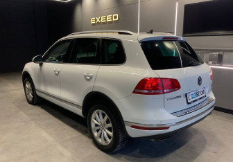 Подержанный автомобиль Volkswagen Touareg 2015 года (8 фото)