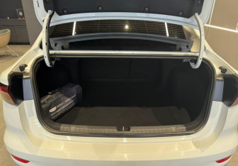 Подержанный автомобиль Geely Emgrand 2023 года (18 фото)