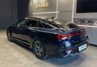 Подержанный автомобиль Kia K5 2021 года (6 фото)