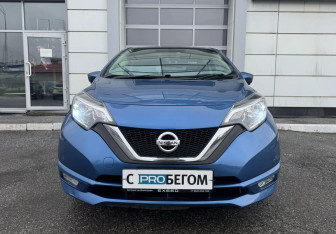 Подержанный автомобиль Nissan Note 2017 года (2 фото)