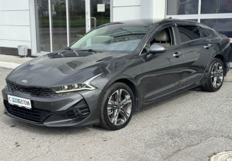 Подержанный автомобиль Kia K5 2020 года (2 фото)