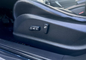 Подержанный автомобиль Nissan Teana 2011 года (15 фото)