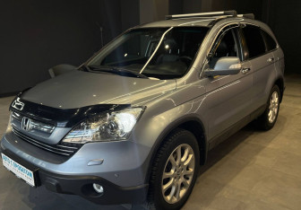 Подержанный автомобиль Honda CR-V 2008 года (2 фото)