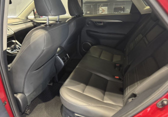 Подержанный автомобиль Lexus NX 2015 года (17 фото)