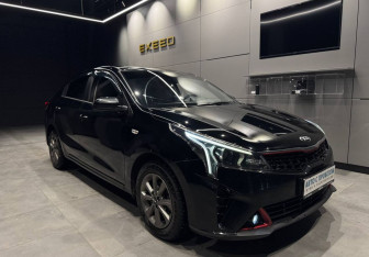 Подержанный автомобиль Kia Rio Sedan 2021 года (2 фото)