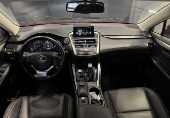 Подержанный автомобиль Lexus NX 2015 года (8 фото)