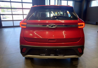 Подержанный автомобиль Chery Tiggo 2 2017 года (13 фото)