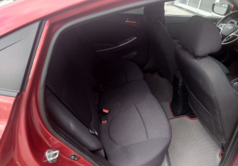 Подержанный автомобиль Hyundai Solaris Sedan 2013 года (11 фото)