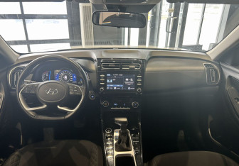 Подержанный автомобиль Hyundai Creta 2021 года (17 фото)