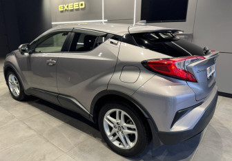 Подержанный автомобиль Toyota C-HR 2020 года (7 фото)