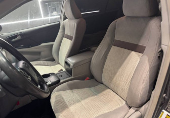 Подержанный автомобиль Toyota Camry Sedan 2013 года (16 фото)