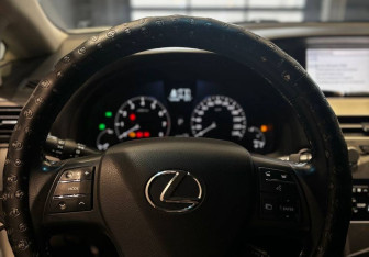 Подержанный автомобиль Lexus RX 2011 года (17 фото)