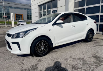 Подержанный автомобиль Kia Rio Sedan 2019 года (2 фото)