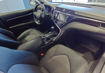 Подержанный автомобиль Toyota Camry Sedan 2020 года (15 фото)
